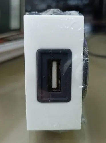 GOLDMEDAL AIR USB CHARGER 240V USB FAST CHARGER - SINGLE PORT (1M) A-TYPE 14W