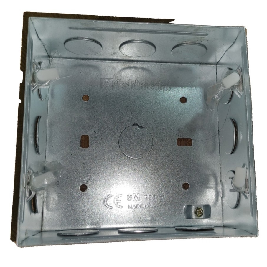 GOLDMEDAL 90 DEGREE 8M GALVANIZED FLUSH MOUNTING METAL GANG BOXES (135*130*60) VERTICAL